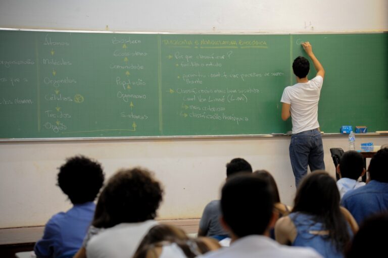 Governo de Brasília lança intensivão gratuito para concursos públicos