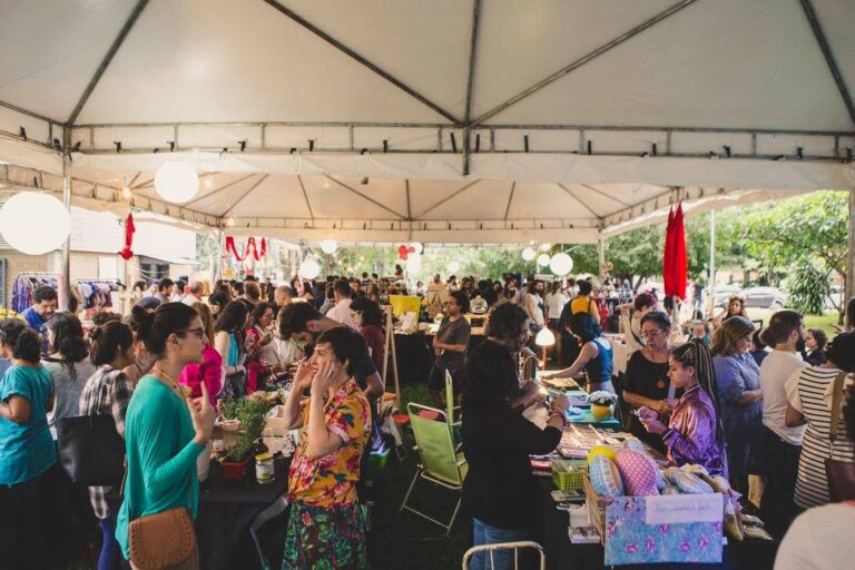 Mais de 30 coletivos de design e arte participam de feira gratuita em Brasília
