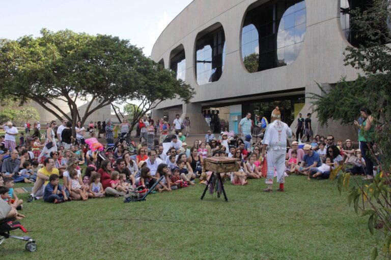 CCBB Brasília terá evento gratuito de Dia das Mães com show internacional, food trucks e teatrinho
