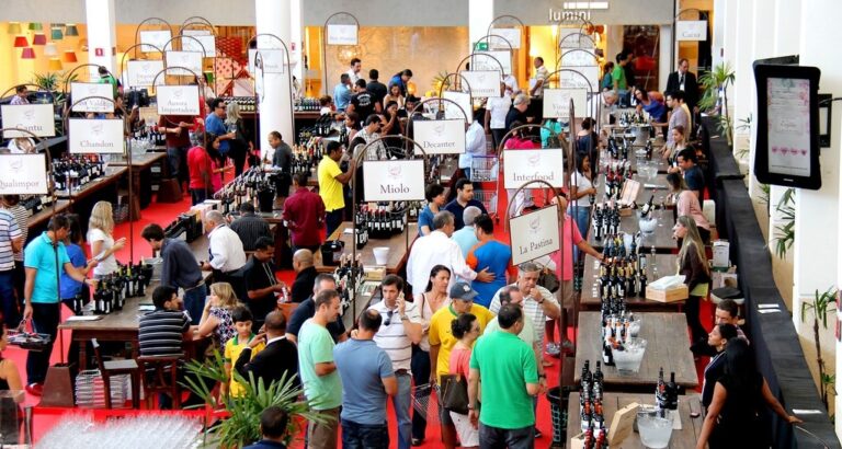Pontão do Lago Sul recebe evento com degustação de vinhos e espumantes