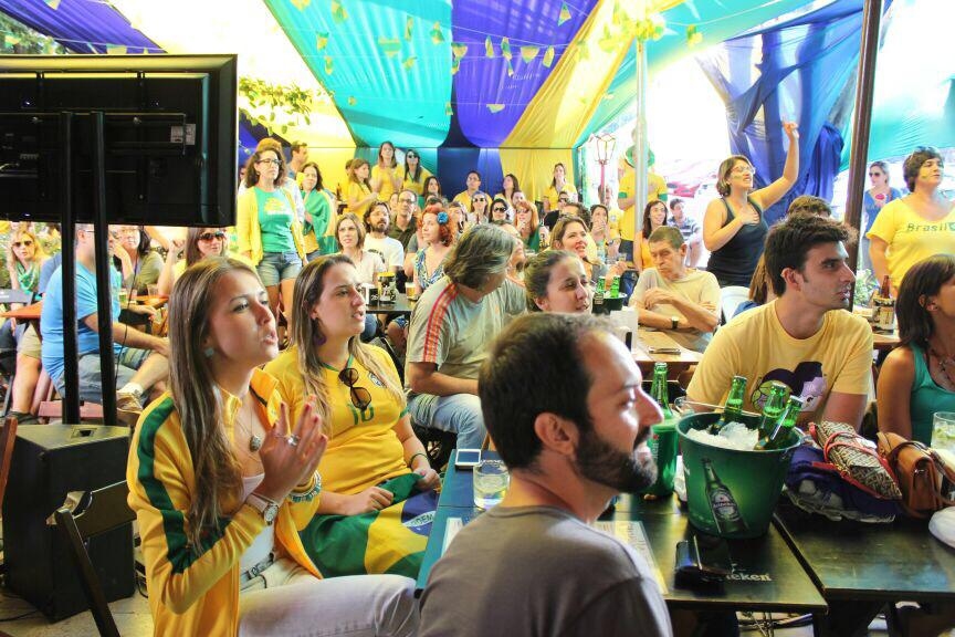 Bares e restaurantes para assistir o jogo Brasil x Bélgica em