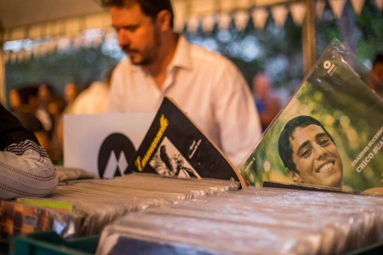 Brasília recebe feira de vinil em lugar emblemático da cidade