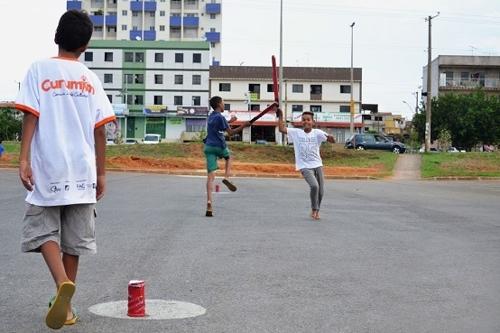 Projeto Curumim leva brincadeiras de rua e jogos para crianças em Samambaia  - Jornal de Brasília