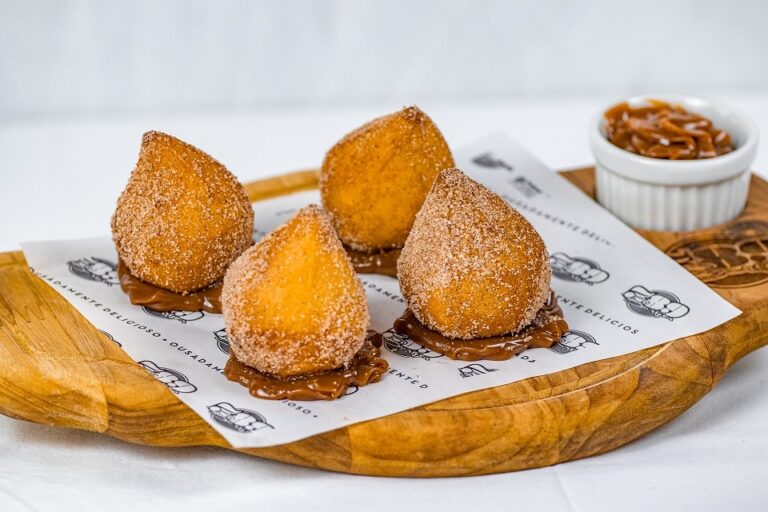 Veja onde comer a coxinha de doce de leite que faz sucesso em Brasília