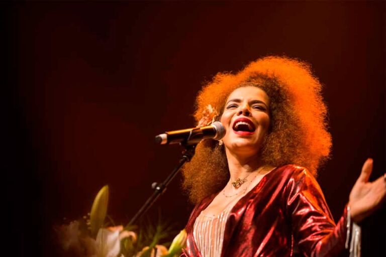 Vanessa da Mata confirma apresentação em Brasília