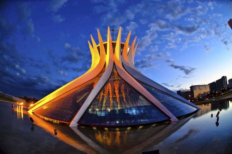Brasília é eleita a 3ª cidade brasileira mais procurada por turistas estrangeiros