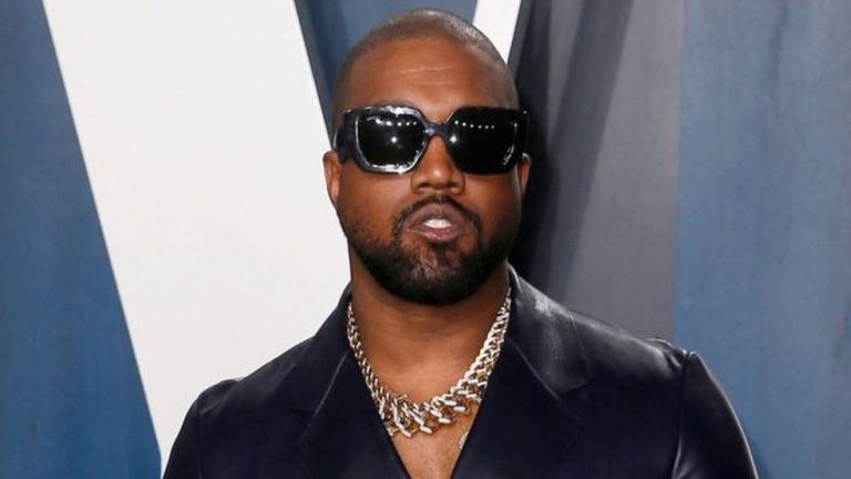 Entenda o que é o gás do riso utilizado pelo rapper Kanye West
