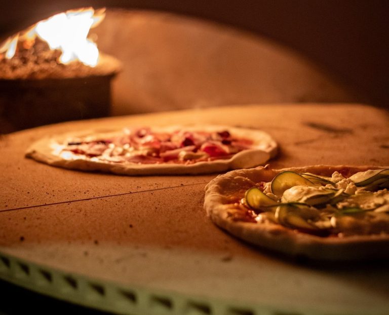 Novo restaurante às margens do Lago Paranoá é perfeito para quem ama pizza, vinho e cerveja artesanal