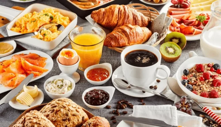 Conheça alimentos para um café da manhã saudável e completo