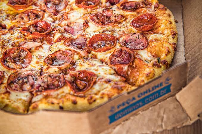 Domino’s vai oferecer pizza de graça no carnaval; entenda