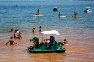 Aulão gratuito de natação no Lago Paranoá celebra