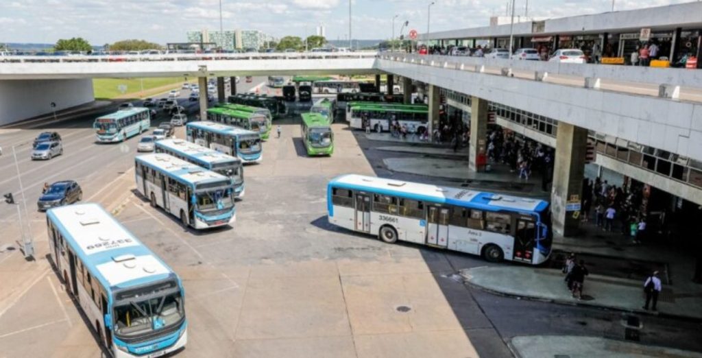Rodoviária do DF começará a cobrar por parada de ônibus