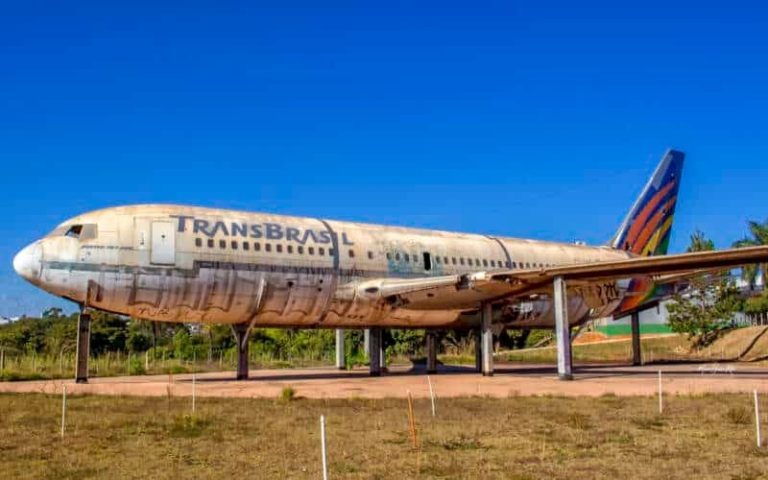 Famoso avião abandonado em Taguatinga (DF) será revitalizado