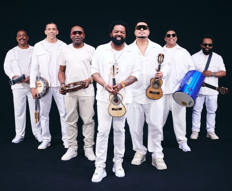 Grupo Revelação e Xande de Pilares anunciam show em Brasília