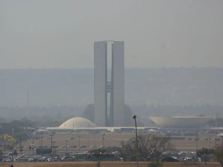 Vai esfriar? Confira a previsão do tempo em Brasília