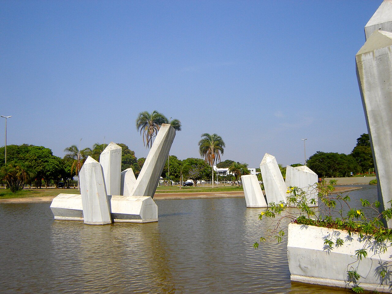 Praça dos Cristais de Brasília