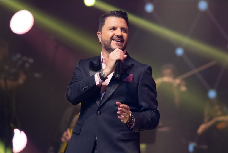 Maurício Manieri confirma show em Brasília
