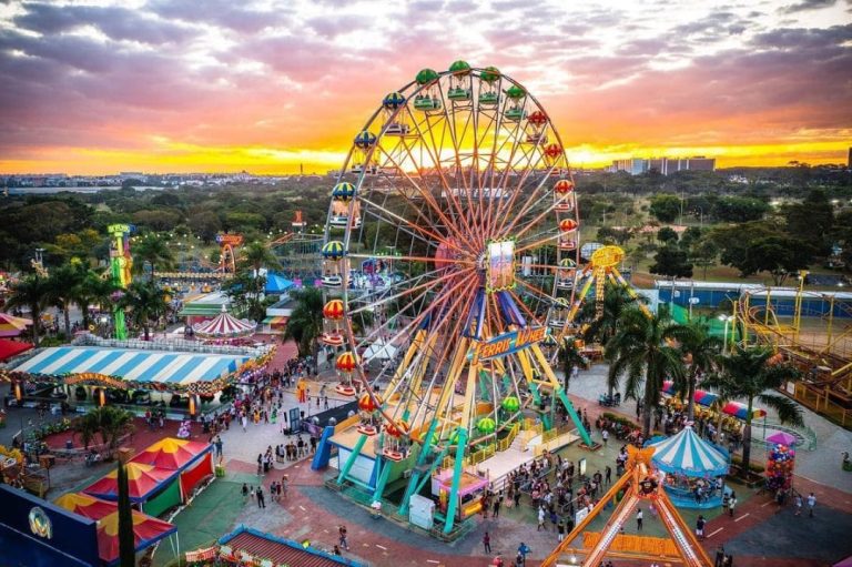 Parque de diversões amplia funcionamento durante as férias escolares na capital