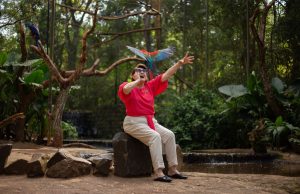 Parque das Aves celebra 31 anos com festa, emoção e compromisso com a natureza em Foz do Iguaçu