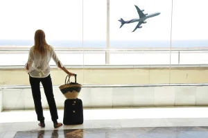 Presentear alguém com uma viagem causa mais impacto emocional do que qualquer presente material