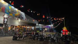 Mercado Barrageiro estreia Natal com programação cultural, Papai Noel e decoração especial em Foz