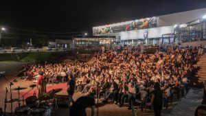Abril Claquete bate recorde e leva 400 pessoas ao Barrageiro
