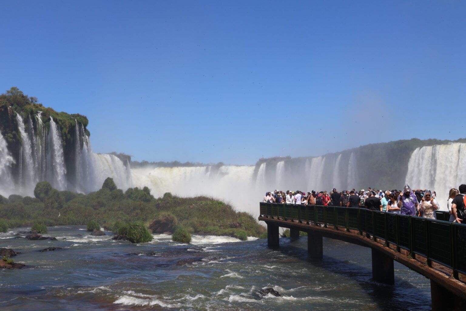 Atrativos de Foz do Iguaçu têm programação especial no feriadão do Dia do Trabalhador