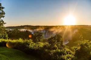 entardecer nas cataratas