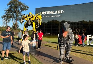 Moradores de Foz podem visitar atrações do Dreams Park Show por R$ 15 com doação de leite