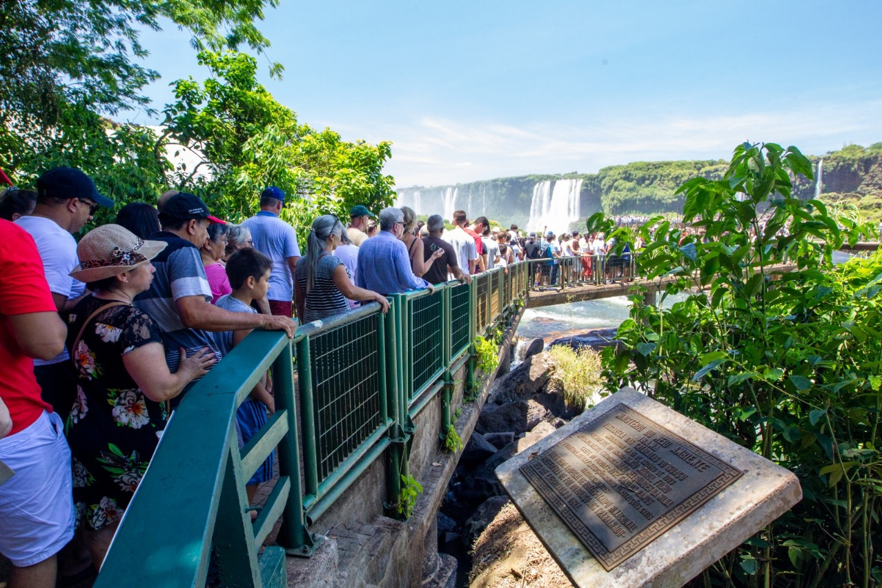 Com algumas dicas simples, dá para evitar as grandes filas nas cataratas para aproveitar muito melhor a experiência no feriado de Tiradentes.