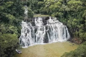 Salto Yasy Puerto Libertad (Argentina)