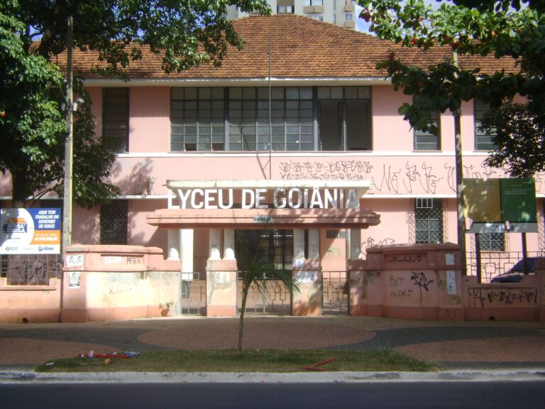 Listamos para você as escolas mais antigas de Goiânia!