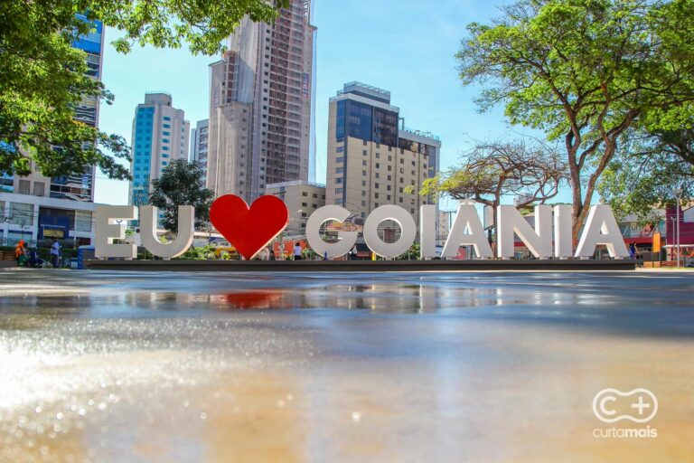 Praça do Sol no Setor Oeste vira novo cartão postal de Goiânia; veja fotos