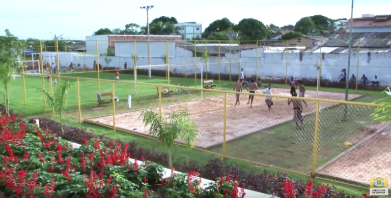 Praça no Aruanã II em Goiânia recebe pista de cooper, campos de areia e parque infantil após revitalização