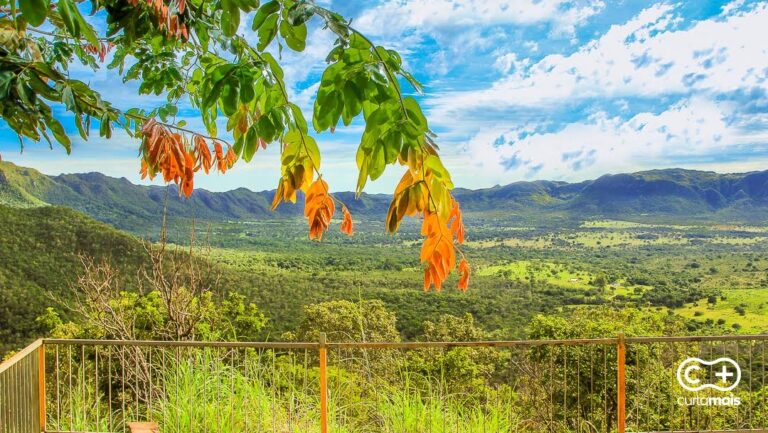 Mirante da Nova Aurora é parada obrigatória para quem visita Cavalcante, na Chapada dos Veadeiros