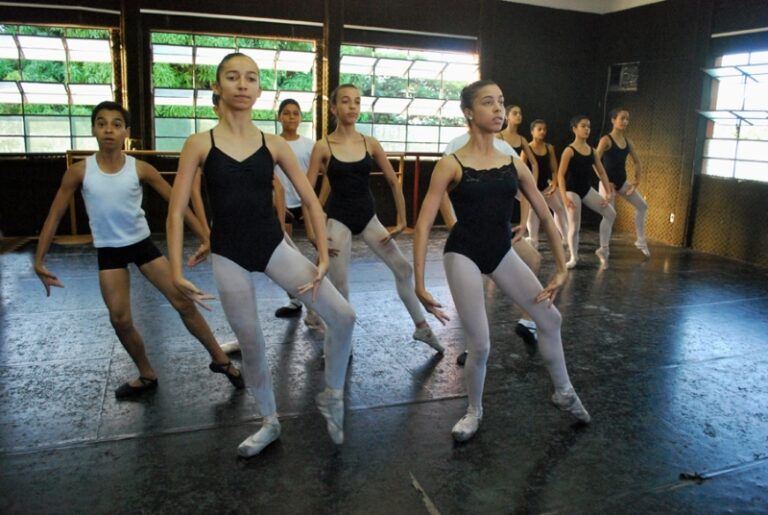 Instituto Gustav Ritter abre inscrições para aulas gratuitas de música, dança e teatro em Goiânia