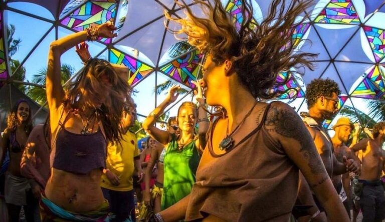Goiânia recebe festa psicodélica com muita música eletrônica