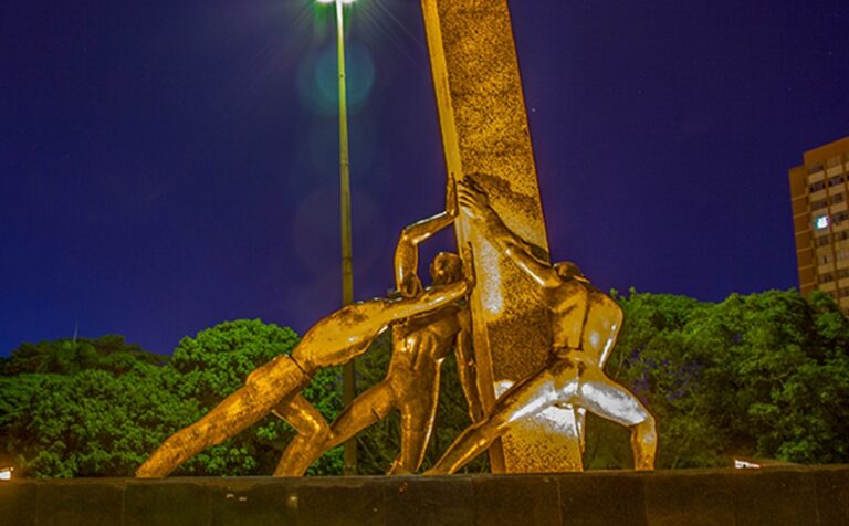 Conheça as histórias de monumentos goianos que você vê todo dia e nem percebe
