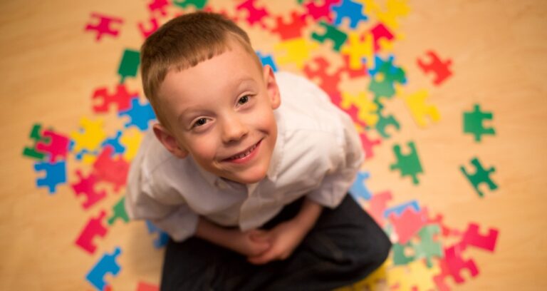 Autismo: um mergulho em um universo infinito e particular