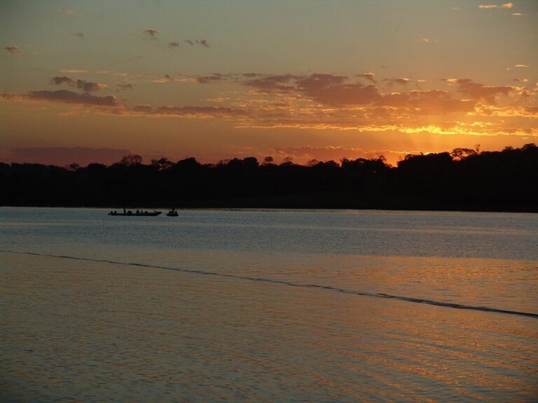 Conheça os lagos que são verdadeiros mares da beleza em Goiás