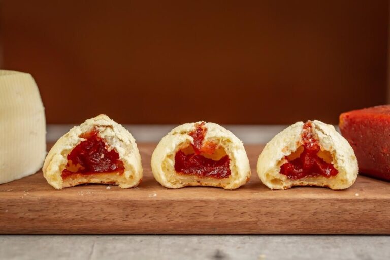 Pão de queijo eleito o melhor de Goiânia comemora dois anos de atividade na capital