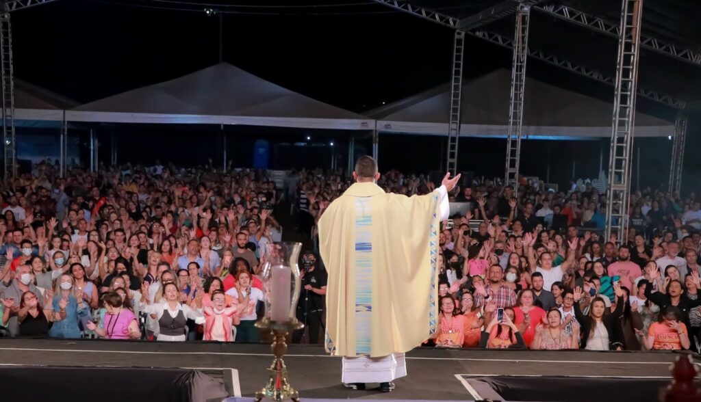 Fiéis acompanham novena a Nossa Senhora da Assunção em Goiânia - Jornal  Opção