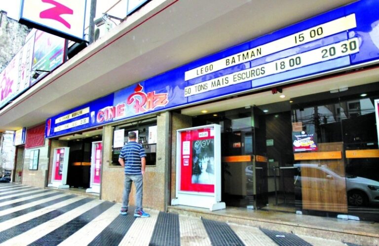 Cine Ritz em Goiânia fecha as portas