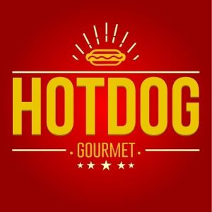 Seja na hora do almoço, no jantar, para um lanche rápido ou até para comemorar o seu aniversário, o Hot Dog Gourmet possui um espaço no Setor Bueno com jogos para os adultos e crianças. Assim, toda família pode se reunir, se divertir e ainda se deliciar com os dogões. Servidos no pão de 22cm, os hot dogs podem ser servidos com linguiça calabresa defumada ou salsicha, molho de tomate artesanal. Também há sabores especiais como de pizza ou de linguiça calabresa defumada. Hot Dog Gourmet ao Bacon, além da linguiça calabresa defumada, o Hot Dog vem com uma maionese de bacon artesanal, molho de tomate, purê de batata especial, vinagrete fresco, bacon em cubos, batata palha e queijo ralado gratinado.