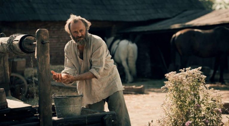 Com memória perdida e paixão redescoberta,  ‘Amor Esquecido’ conquista a Netflix com drama polonês eletrizante