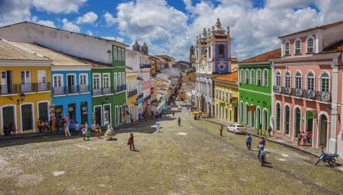 Confira o ranking dos 10 destinos turísticos mais buscados pelos brasileiros em 2023