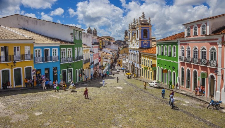 Confira o ranking do Google dos 10 destinos turísticos mais buscados pelos brasileiros em 2023