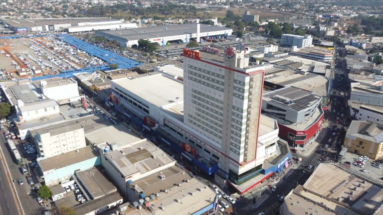 Shoppings e comércios estendem horário de atendimento em Goiânia