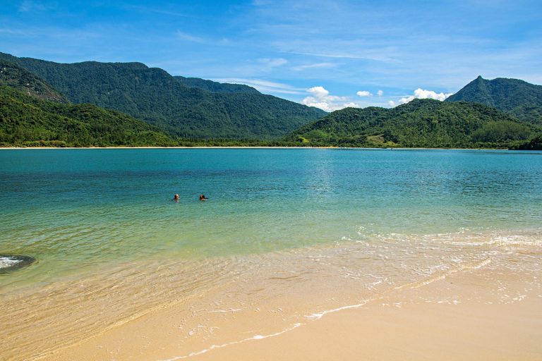 5 praias para uma escapada romântica com seu par