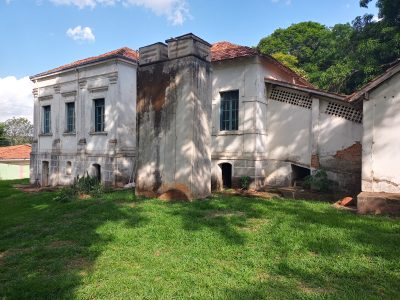 Conheça um castelo espanhol histórico que fica em Goiás